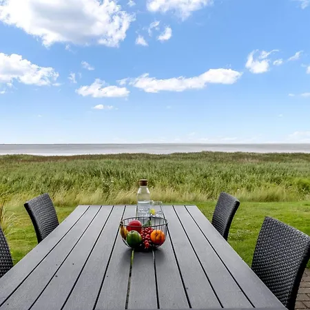 Auwe - 3-5km From The Sea By Interhome *