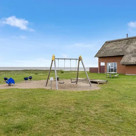 Auwe - 3-5km From The Sea By Interhome